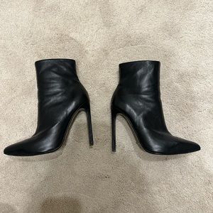Tony Bianco Freddie Bootie Black size 7.5